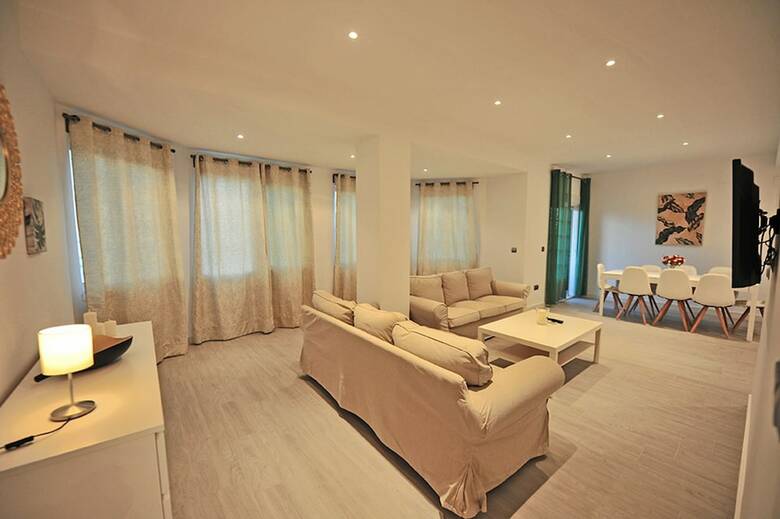 Apartamentos Terrazas Plaza Arenal 5 Dormitorios