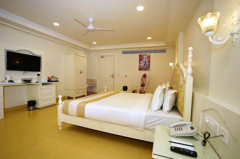 Hotel Cygnett Lite Grand, Jaipur