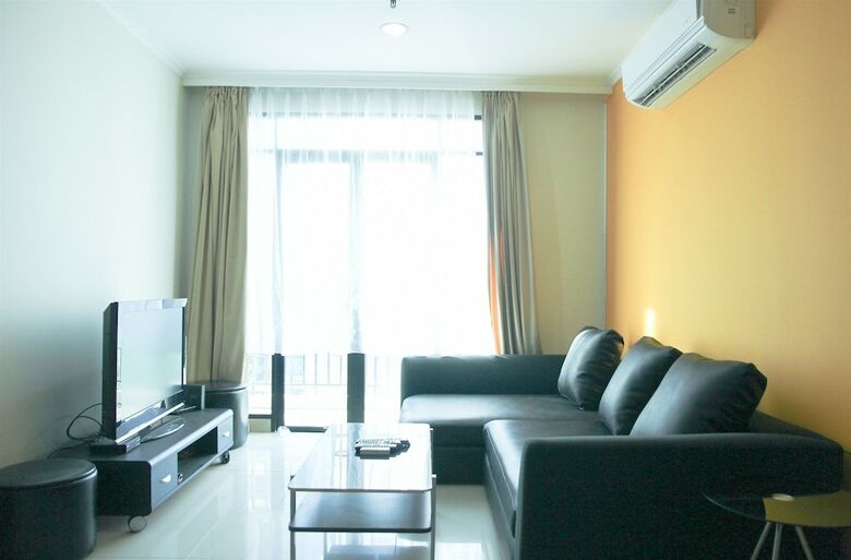 2br Hampton's Park Apartment Near Pondok Indah