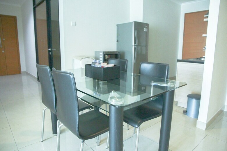 2br Hampton's Park Apartment Near Pondok Indah