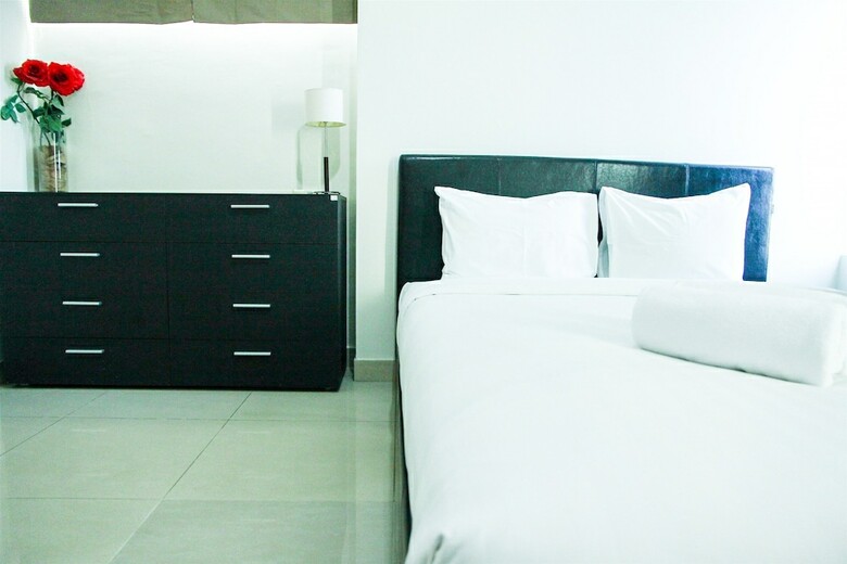 2br Hampton's Park Apartment Near Pondok Indah