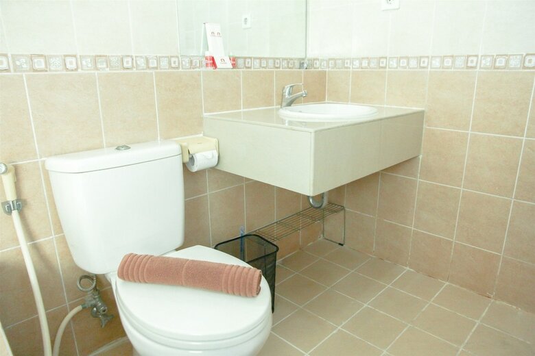 2br Hampton's Park Apartment Near Pondok Indah