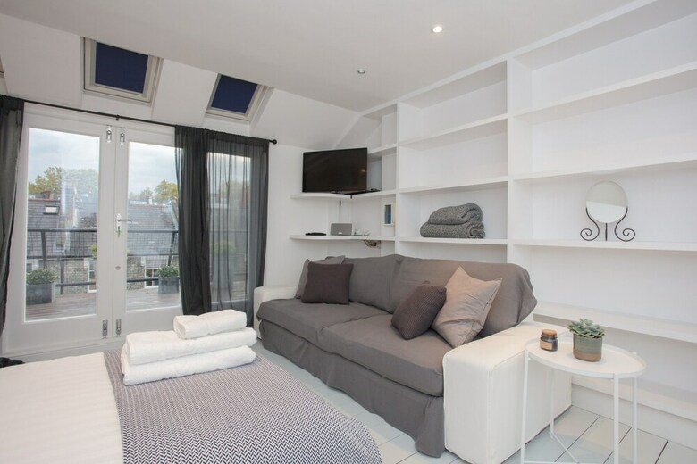 4 Bedroom House Next To Primrose Hill