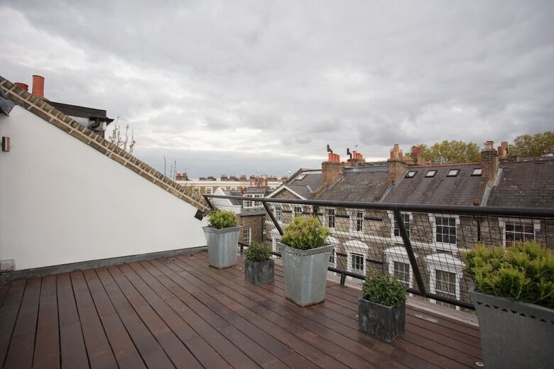 4 Bedroom House Next To Primrose Hill
