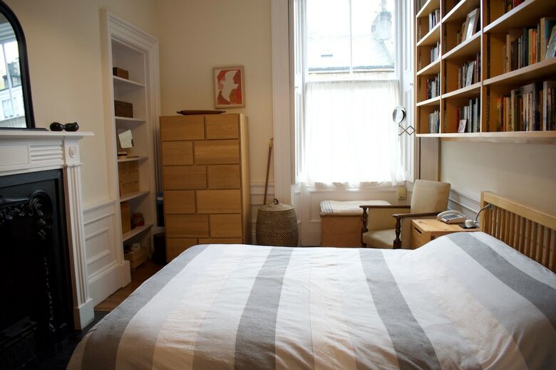 Stylish Georgian Apartment In Leith