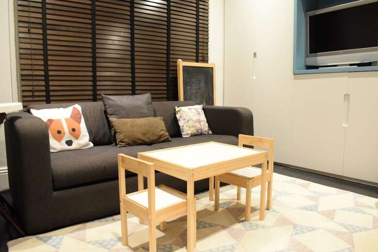 3 Bedroom Apartment In Kensington