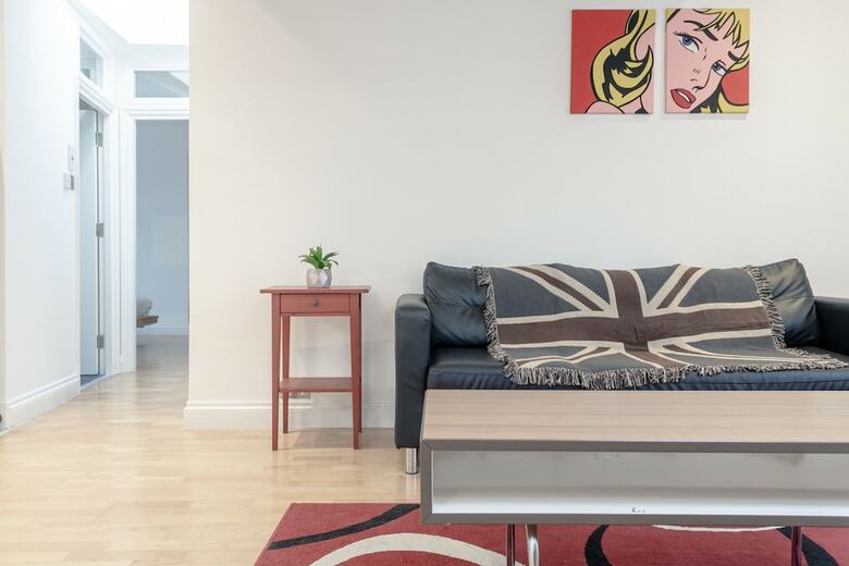Spacious 2 Bedroom Apartment In Trendy Dalston