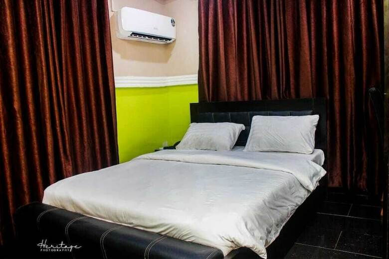 House Eleven Hotels And Apartments