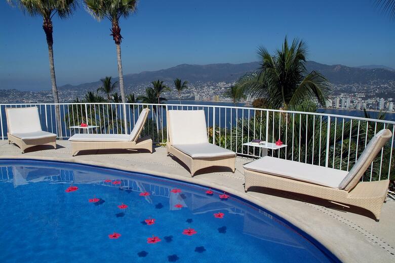 Hotel Las Brisas