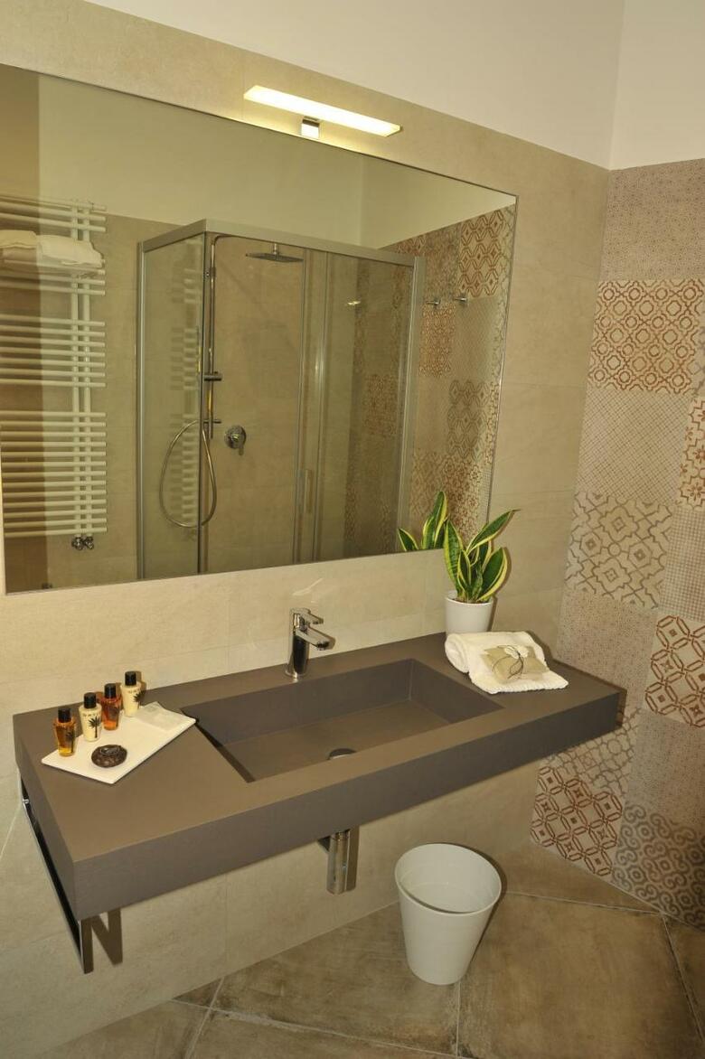 Hotel Etnea 454   Catania Luxury Rooms