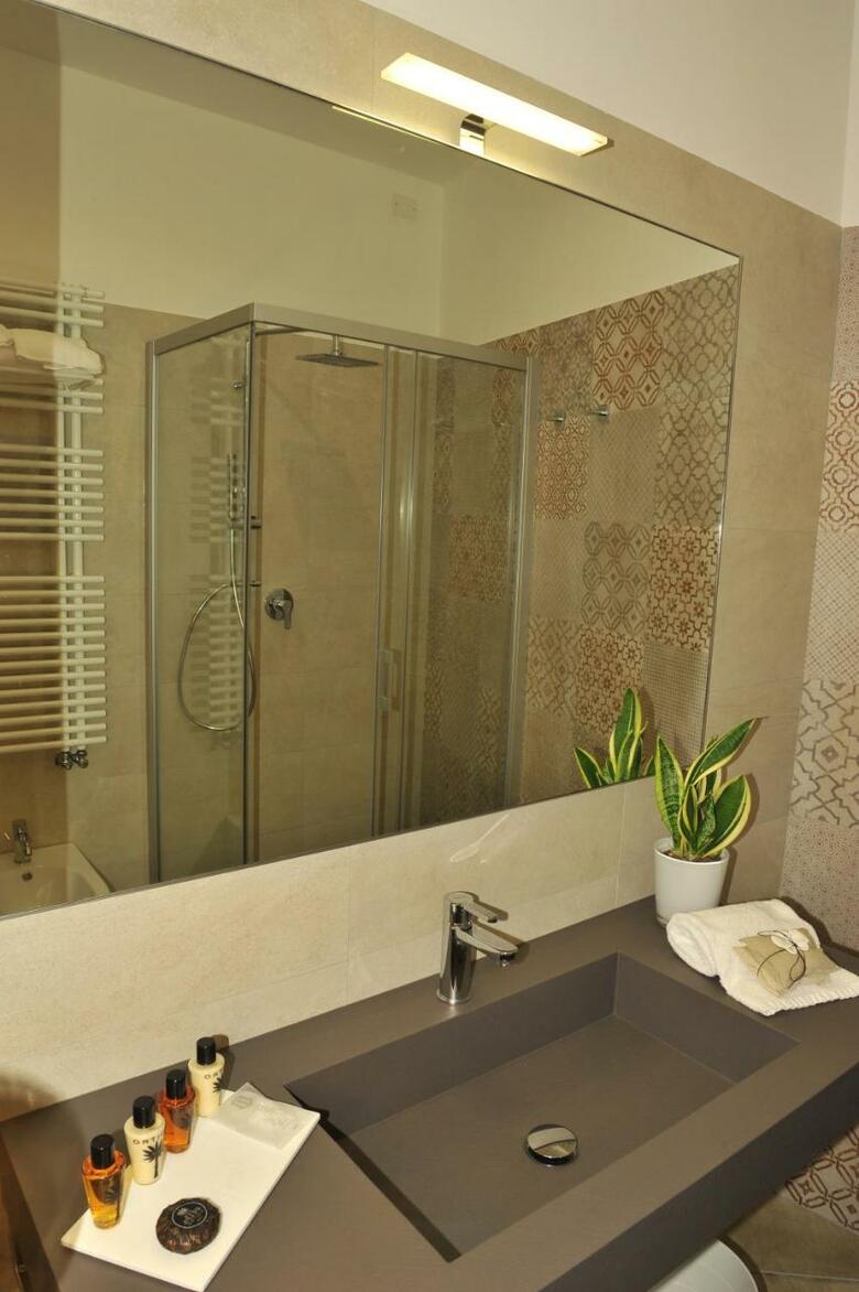 Hotel Etnea 454   Catania Luxury Rooms