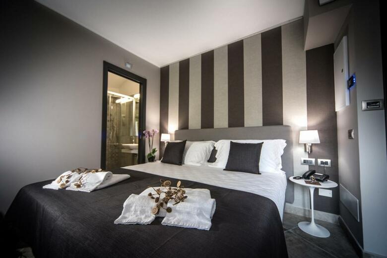 Hotel Etnea 454   Catania Luxury Rooms