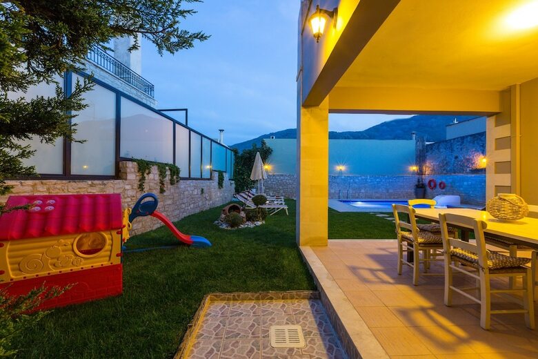 Discrete Villa Chromonastiri