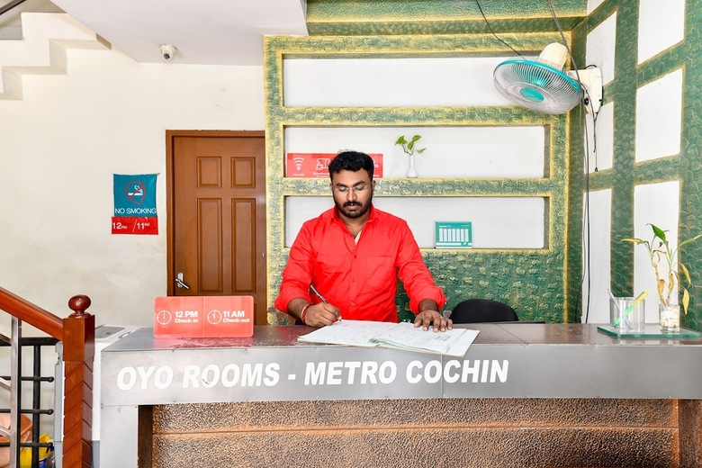 Hotel Oyo 1400 Cochin Metro