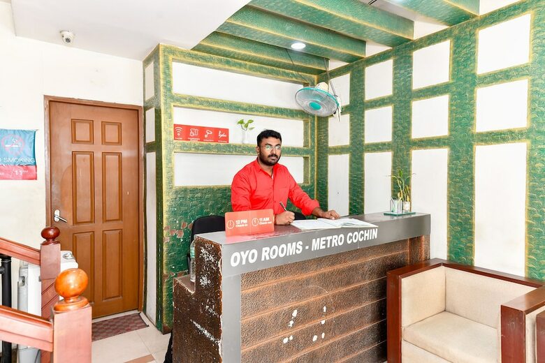 Hotel Oyo 1400 Cochin Metro