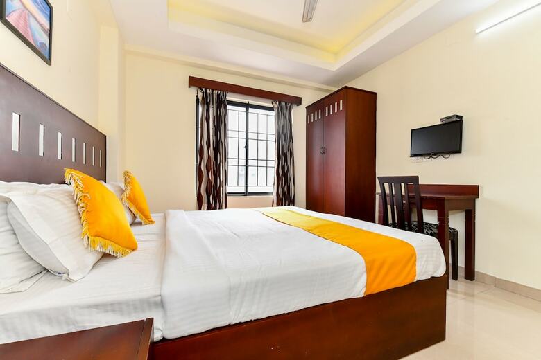 Hotel Oyo 1400 Cochin Metro