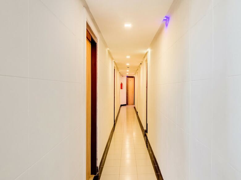 Oyo Flagship 19825 Hotel Panchratna