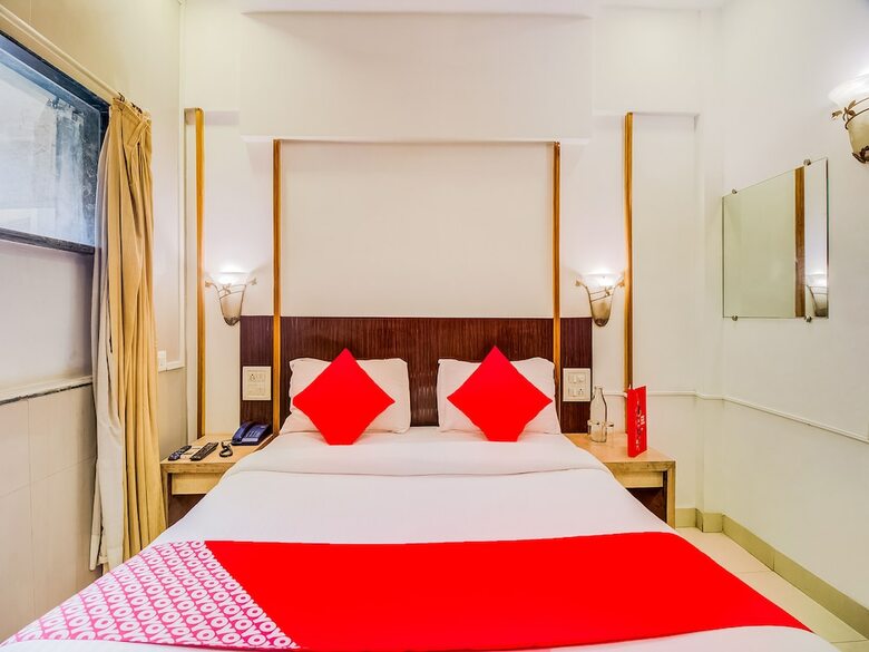 Oyo Flagship 19825 Hotel Panchratna
