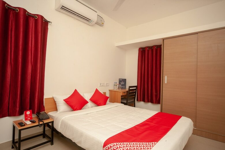 Hotel Oyo 24052 Flagship Covelong Residency