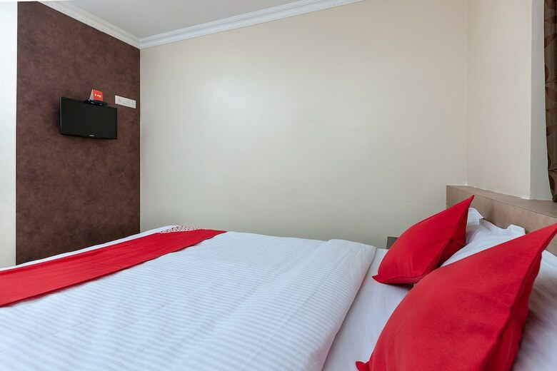 Hotel Oyo 17157 Pearl Guest House