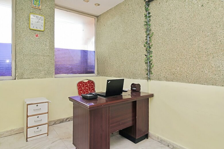 Hotel Oyo 24605 Grand Season