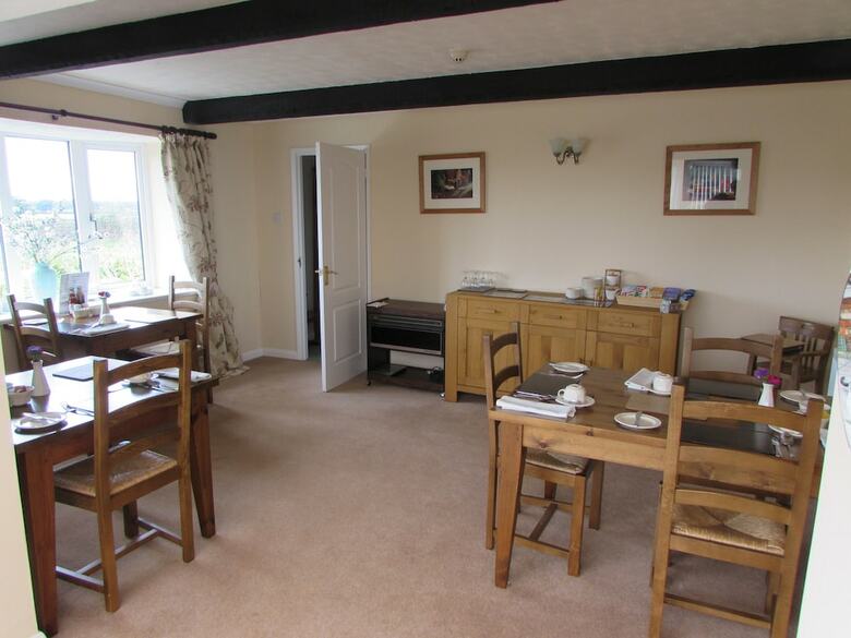 Bed & Breakfast Crossroads House
