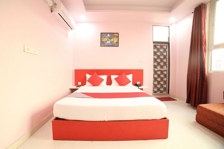 Oyo 24220 Hotel Bohra International