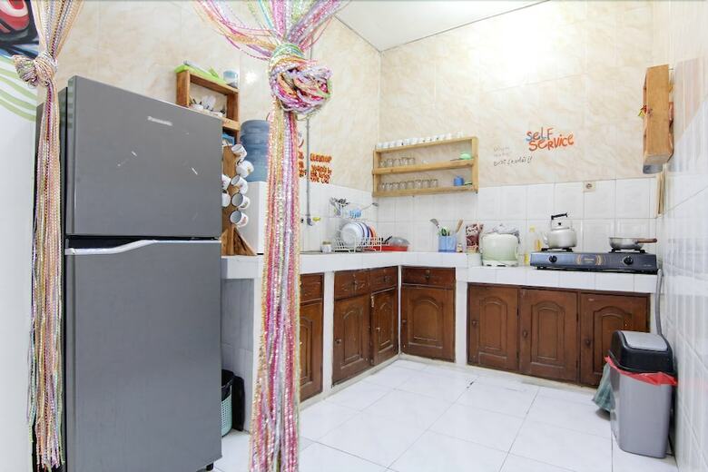 Hotel De'oplet Homestay & Gallery