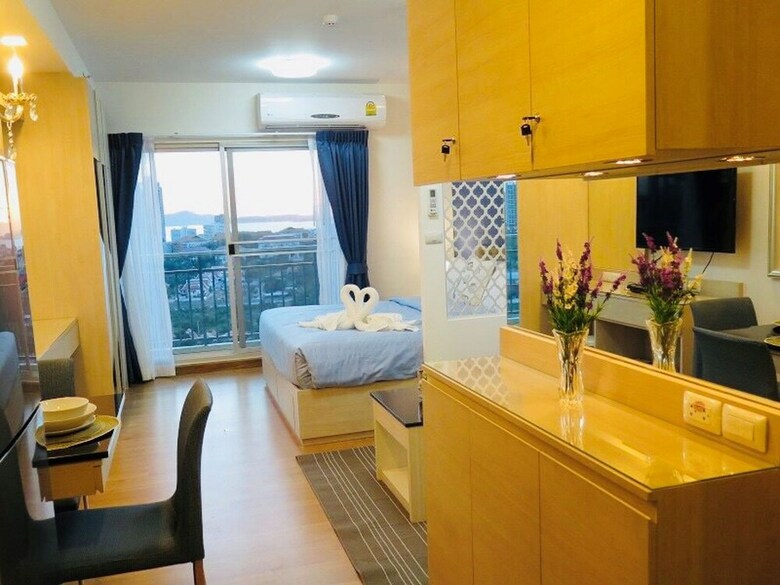 Supalai Mare Pattaya Condo Sea View By Dome
