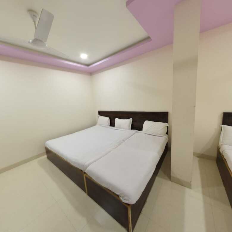 Hotel Radhika Inn