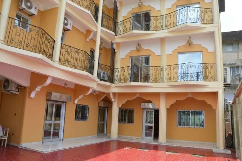 Hostal H�tel - Y