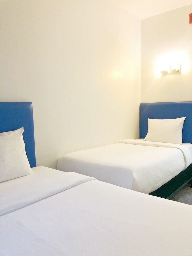 Hotel 837