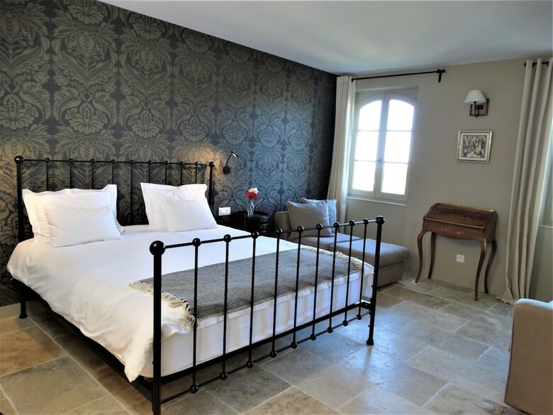 Hotel Chambre D'h�tes Ch�teau Montplaisir