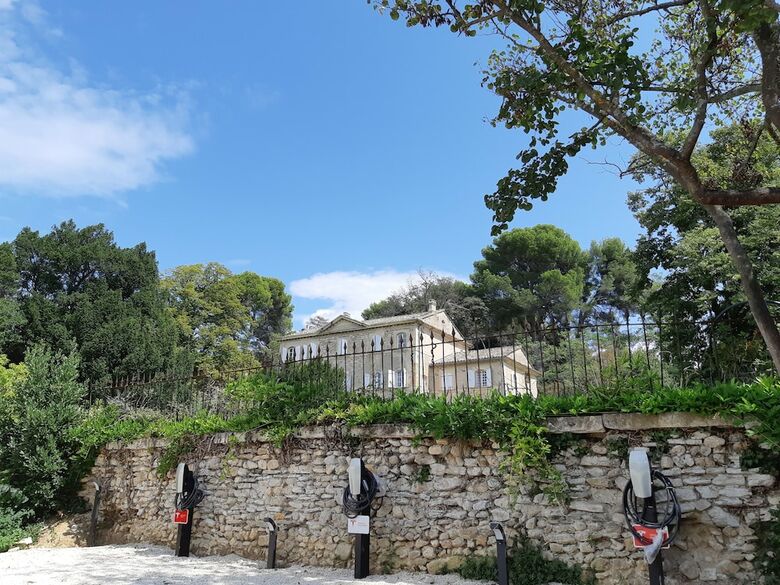 Hotel Chambre D'h�tes Ch�teau Montplaisir