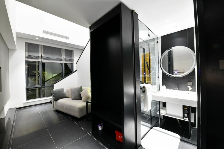 Hotel Dreamhouse