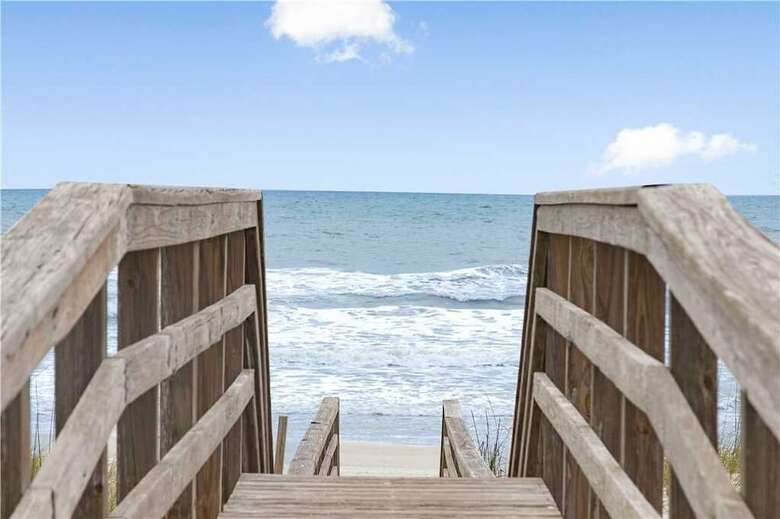 Anastasia Beach House - Five Bedroom Home