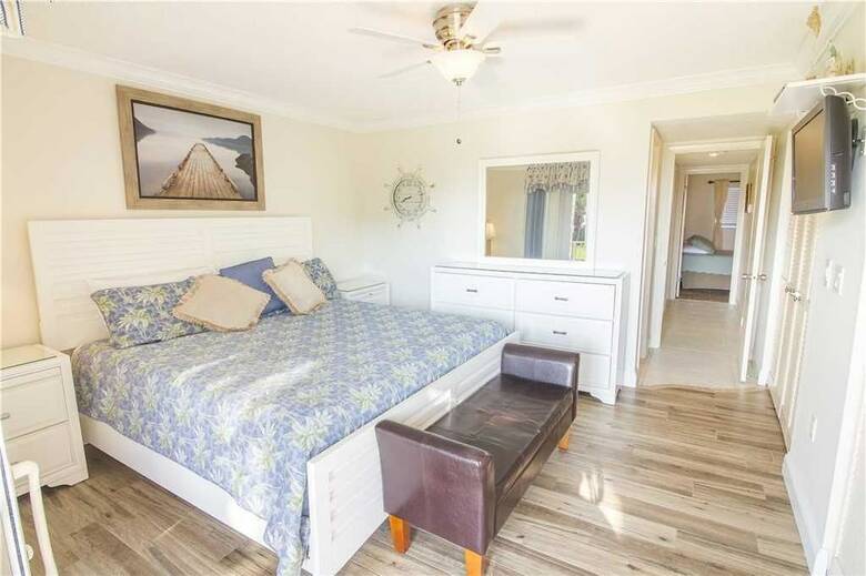 Beach & Tennis 201 - Three Bedroom Condo