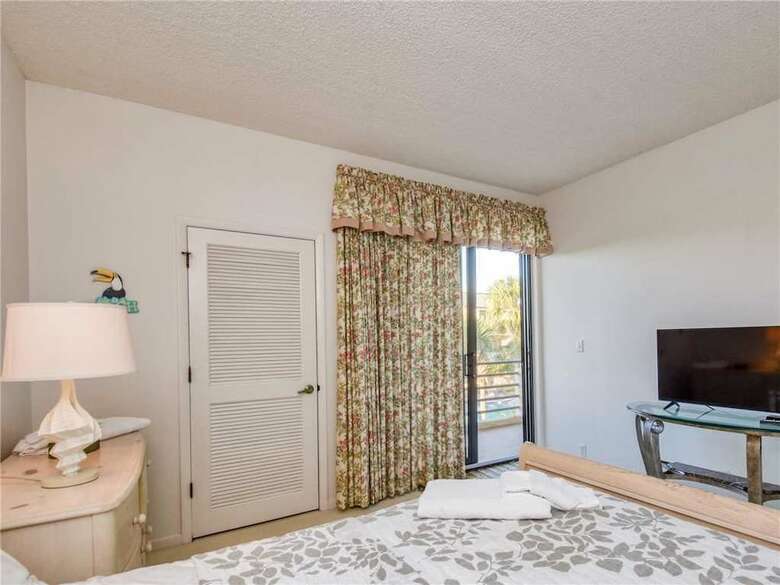 Spinnakers Reach 704 - Four Bedroom Condo