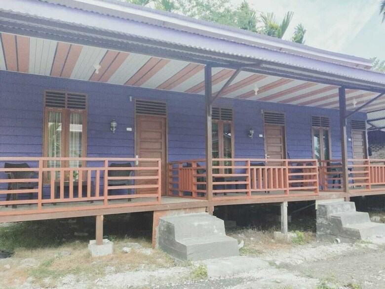 Bed & Breakfast Pondok Oma Surf Simeulue