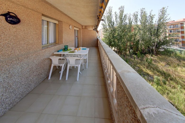 Apartamentos Albeniz Justoliver Holidays