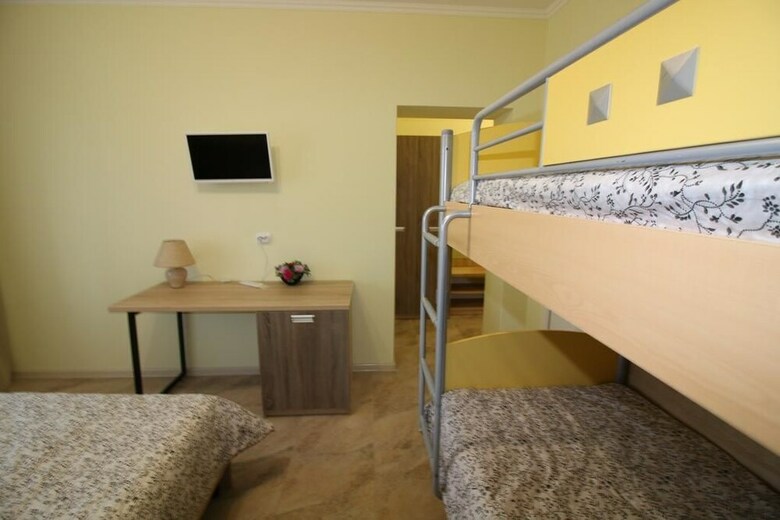 Bed & Breakfast Guest House Chernomorskaya 8a