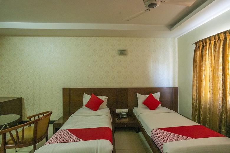 Hotel Oyo 27859 Agi Dynasty Suites