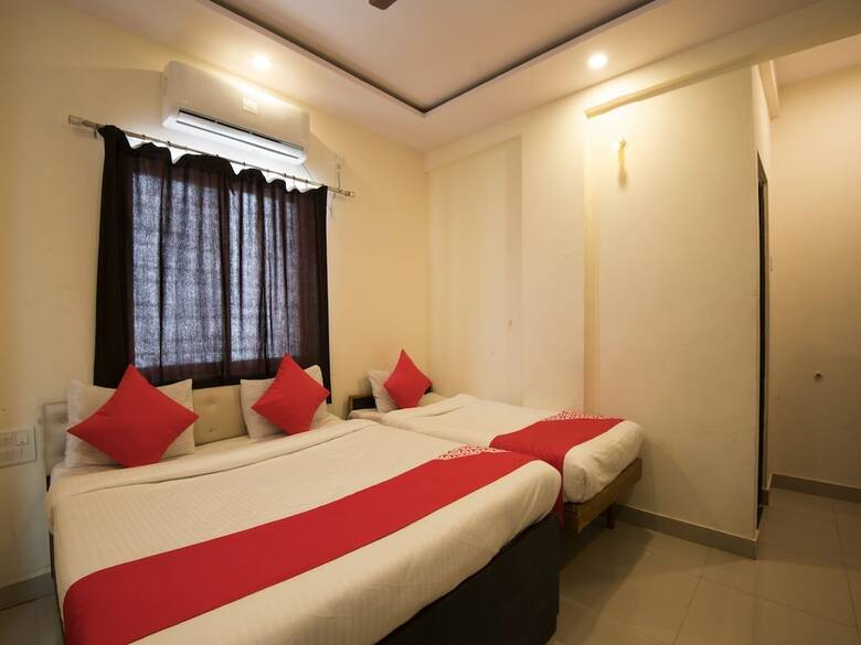 Hotel Oyo 26467 Sumiran Plaza