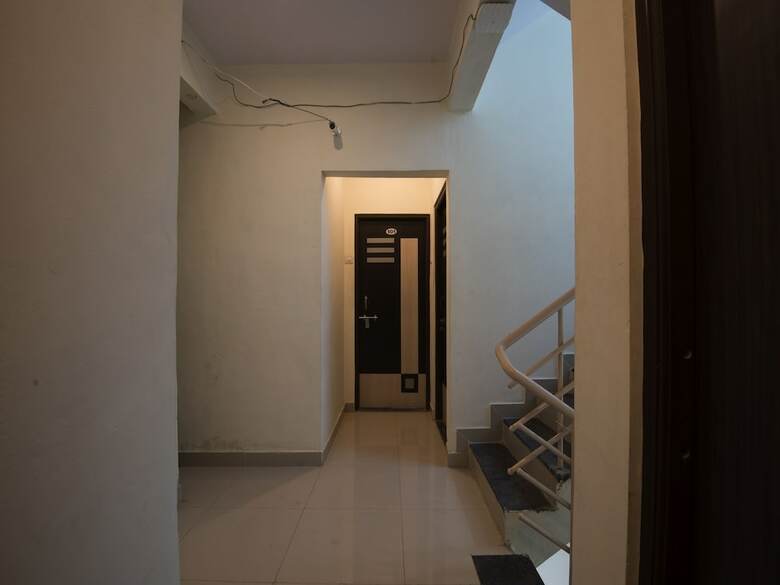Hotel Oyo 26467 Sumiran Plaza