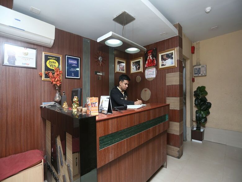 Oyo 26968 Hotel Aditya International