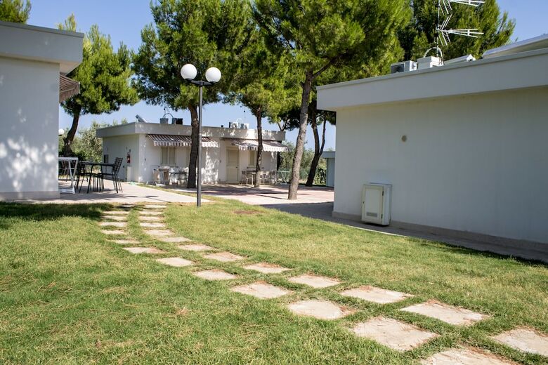 Villaggio Turistico Baia Del Monaco