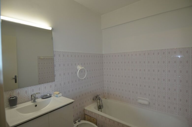 Apartment 4 Persons Near Train Station Acropolis District In Nice
