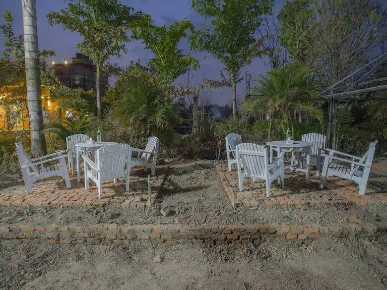Hotel Oyo 280 Hob Nob Garden Resort