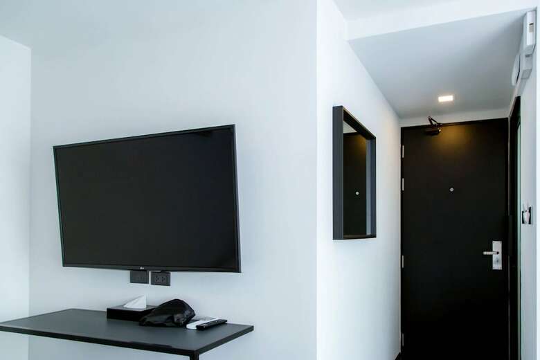 Crew Hotel