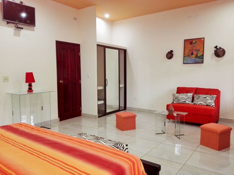 Restaurante, Cigar Bar, Whisky Lounge, Hostal Suite Dos Visiones
